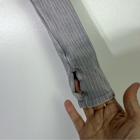 Free People Good Karma High-Neck Layer Long Sleeve XS/S EUC - Picture 8 of 8